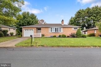 251 Haybrook Dr, York, PA 17406