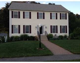 6 Freemens Cir, Assonet, MA 02702