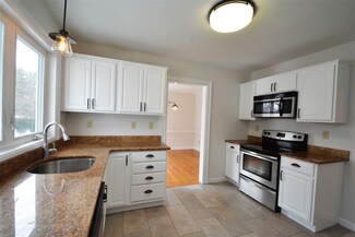 1283 Woodbury Ave, Portsmouth, NH 03801