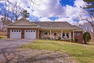 270 Meadow Ln, Lewisburg, WV 24901
