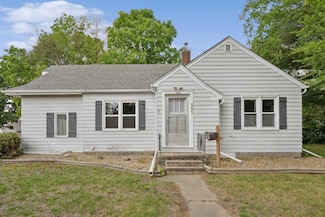 501 Hope Ave, Waterloo, IA 50703