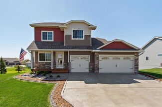 2153 Maple St SW, Howard Lake, MN 55349