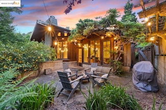 105 Vicente Rd, Berkeley, CA 94705