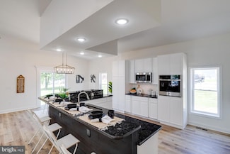 198 Kingston Park Ln E, Middle River, MD 21220