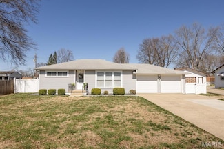 113 Kassing Ave, Fairview Heights, IL 62208