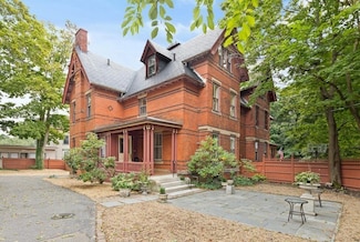 2 Rangeley Rd Unit 2, Winchester, MA 01890