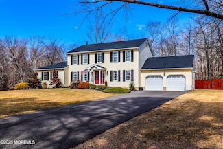 6 Hyacinth Ct, Cream Ridge, NJ 08514