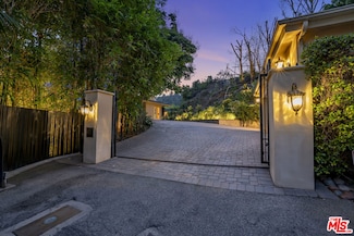 1457 Claridge Dr, Beverly Hills, CA 90210