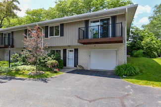 12929 N Colony Dr, Mequon, WI 53097
