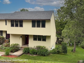 300 Pines Dr Unit 44-6, Roxbury, NY 12474