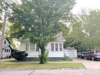 1458 Division St, Muskegon, MI 49441