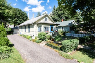 620 Smith Ave, Lansing, MI 48910
