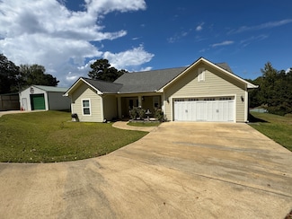 235 Bayview Dr Unit 4, Many, LA 71449