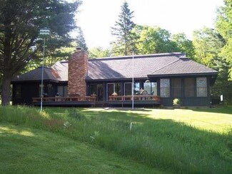 9975 Ridgewood Dr, Hazelhurst, WI 54531
