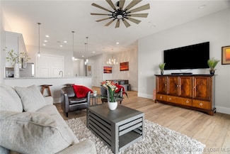 166 Captiva Dr Unit 8B, Sunrise Beach, MO 65079