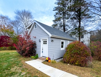 1814 Newfield Ave Unit Cottage, Stamford, CT 06903