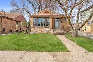 10026 S Spaulding Ave, Evergreen Park, IL 60805