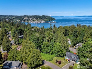 24115 Madura Dr NE, Kingston, WA 98346