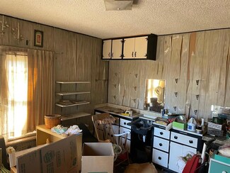 2226 S 3rd St, Abilene, TX 79605