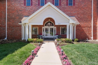 561 Sarah Ln Unit 305, Saint Louis, MO 63141