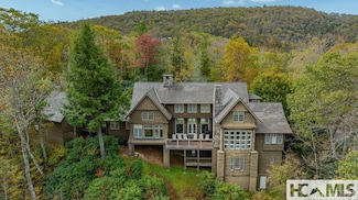 90 Fodderstack Rd, Highlands, NC 28741