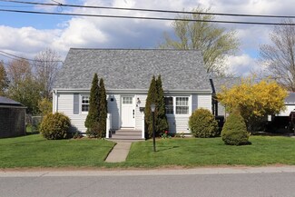 40 Crestview Ave, Somerset, MA 02725