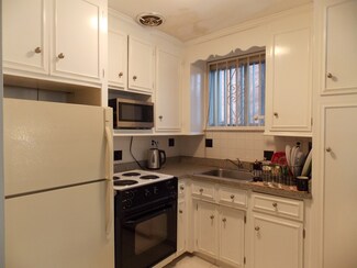 133 Beaconsfield Rd Unit 16, Brookline, MA 02445