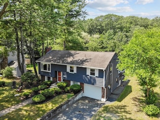 330 Swains Pond Ave, Melrose, MA 02176