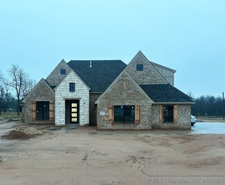 25604 E 58th St, Broken Arrow, OK 74014