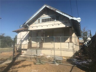 338 W 11th St, San Bernardino, CA 92410