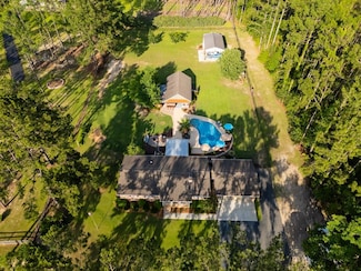 6286 Val Del Rd, Hahira, GA 31632