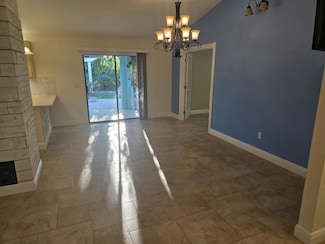 142 Queens Ln, Royal Palm Beach, FL 33411