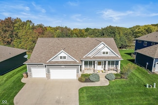 5086 Stonehaven Ln, Columbus, IN 47201