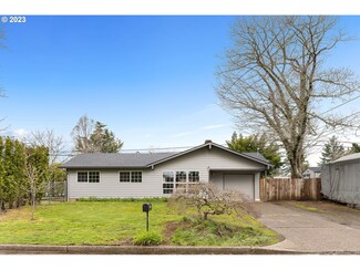 16573 SE Franklin St, Portland, OR 97236