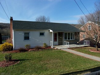 806 Green Ln, Bedford, PA 15522