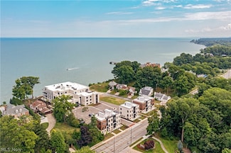 22700 Lake Rd Unit 102, Rocky River, OH 44116