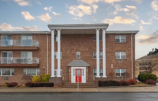55 W 1st St Unit C6 (305), Bayonne, NJ 07002
