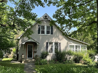 209 E Eldon St, Saint James, MO 65559
