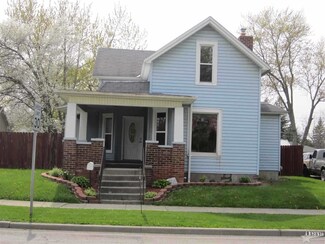 607 N Main St, Churubusco, IN 46723