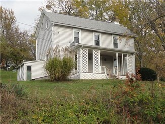 869 Middletown Rd, New Stanton, PA 15672