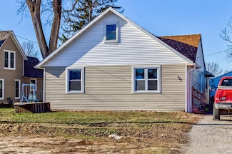 107 Race St, Cambridge, IA 50046