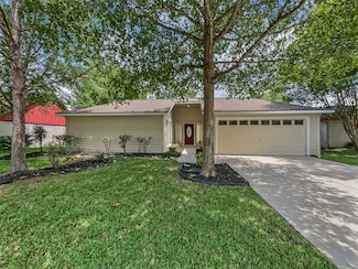 1330 Ravenscourt Dr, Sugar Land, TX 77498