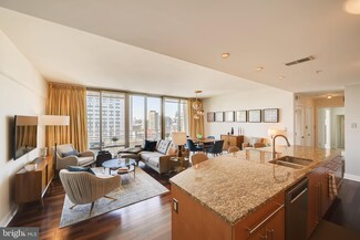 675 President St, Baltimore, MD 21202