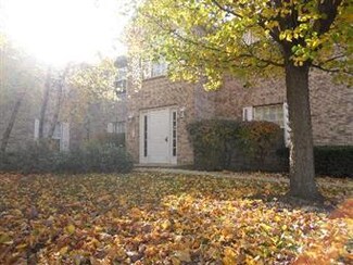 1945 Matthew Ct Unit A, Elgin, IL 60123