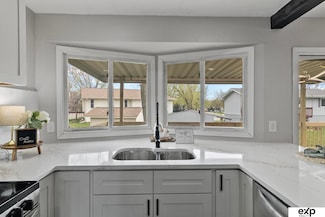 6387 S 139th Cir, Omaha, NE 68137