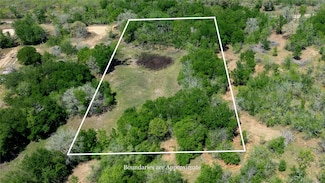 753 Roosevelt Rd, Luling, TX 78648