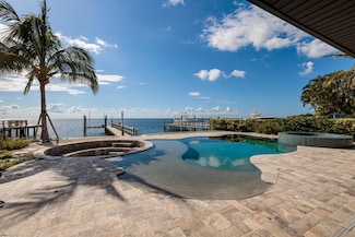 3319 Bayshore Blvd NE, Saint Petersburg, FL 33703