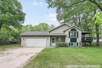 11872 Barnard St, Grand Haven, MI 49417