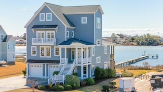 1405 Oglesby Rd, Morehead City, NC 28557