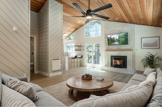 235 Forest Trail Unit 5, Mammoth Lakes, CA 93546